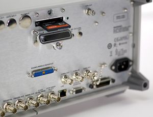 Agilent / HP / Keysight E8663D - E8663D PSG RF Analog Signal Generator ...